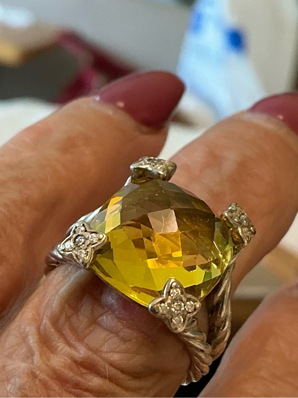 DAVID YURMAN 15mm Cushion on Point. Like New. Size 7 Lemon 
Citrine.